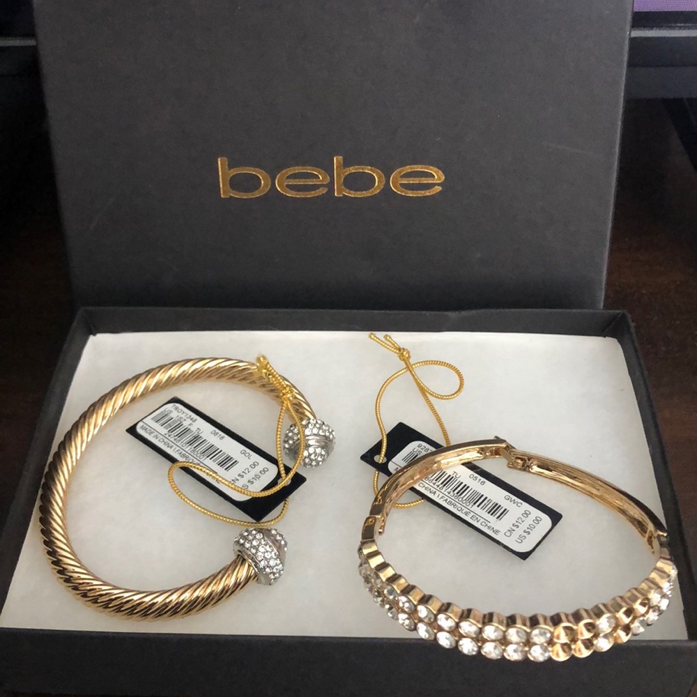 BEBE Gold bracelet set